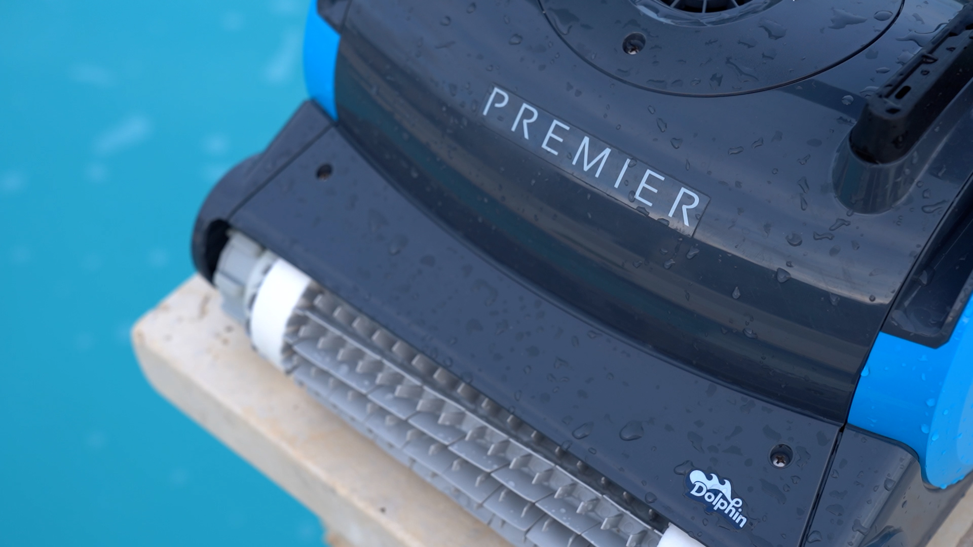 Dolphin Premier Waterline Cleaning Distance