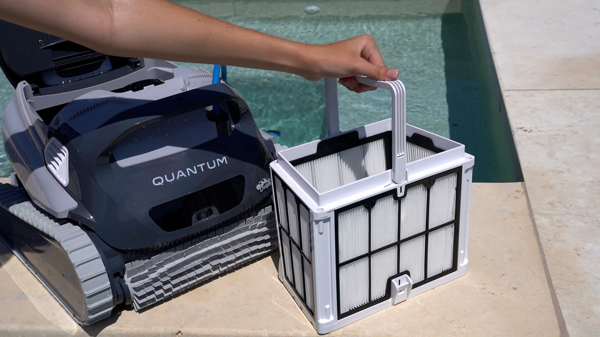 Dolphin Quantum filter bin