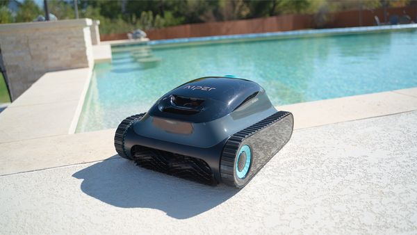 Aiper Scuba S1 cordless robotic pool cleaner