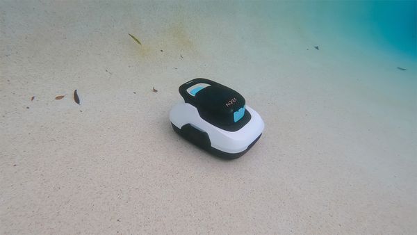 Aiper Scuba SE cordless robotic pool cleaner pool coverage