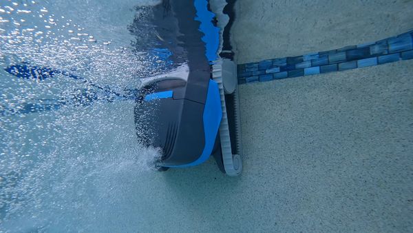 Dolphin Cayman Robotic Pool Cleaner's Advanced Wall Climbing