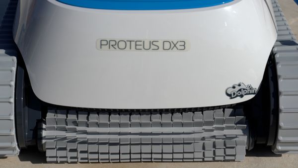 Front-view close-up of the Dolphin Proteus DX3
