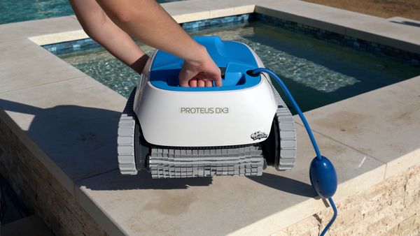 Lifting the Dolphin Proteus DX3 out of the pool during testing