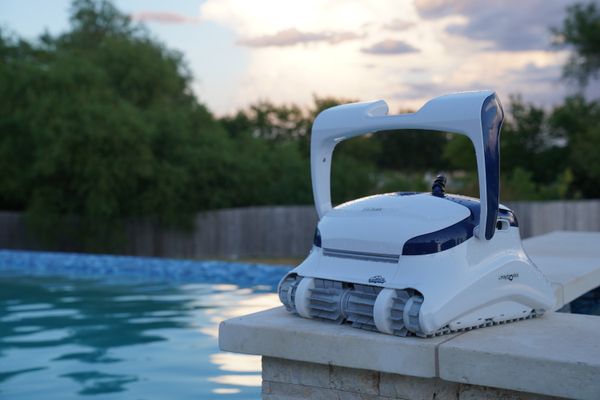 Best Robotic Pool Cleaners of {{data.year}}