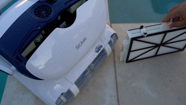 Dolphin Sigma with NanoFilter and waterline cleaning
