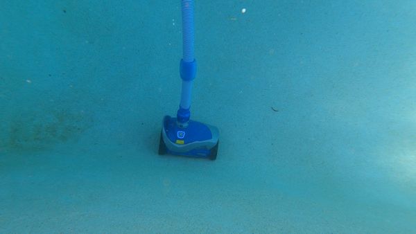 Zodiac MX6 Suction-Side Cleaner cleaning my pool